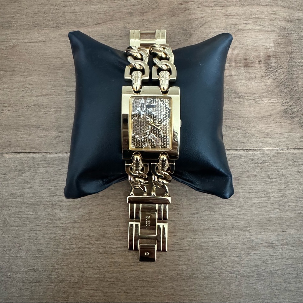 NWT GUESS Women’s Watch